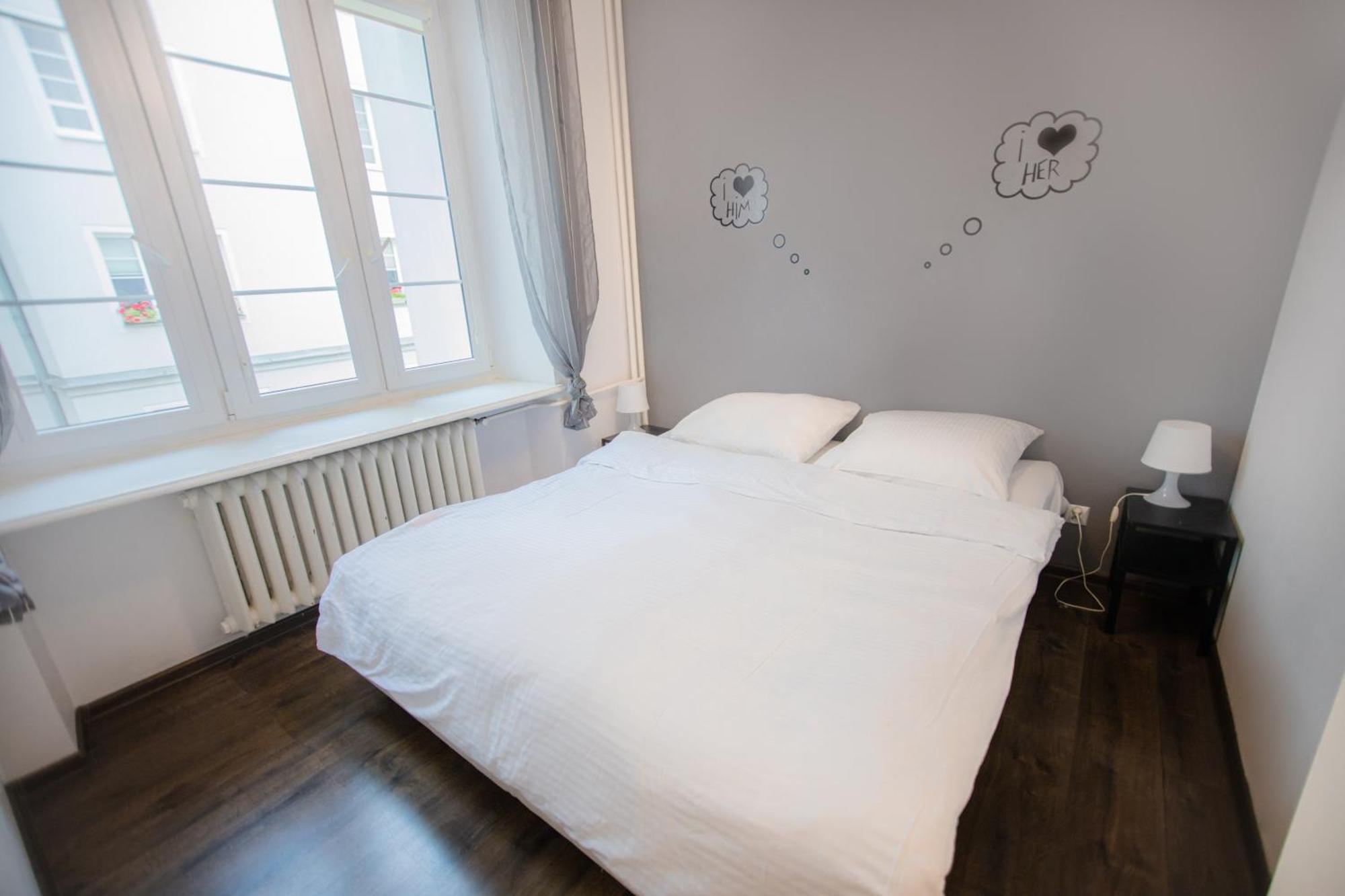 Lägenhet Poznanska Apartment. Great Location. Center
